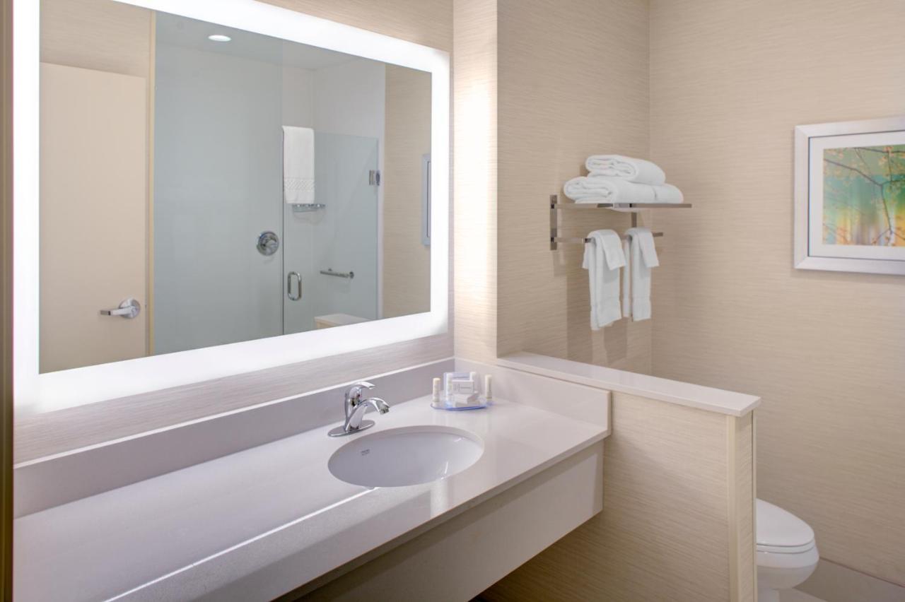 Fairfield Inn & Suites By Marriott Detroit Canton Buitenkant foto