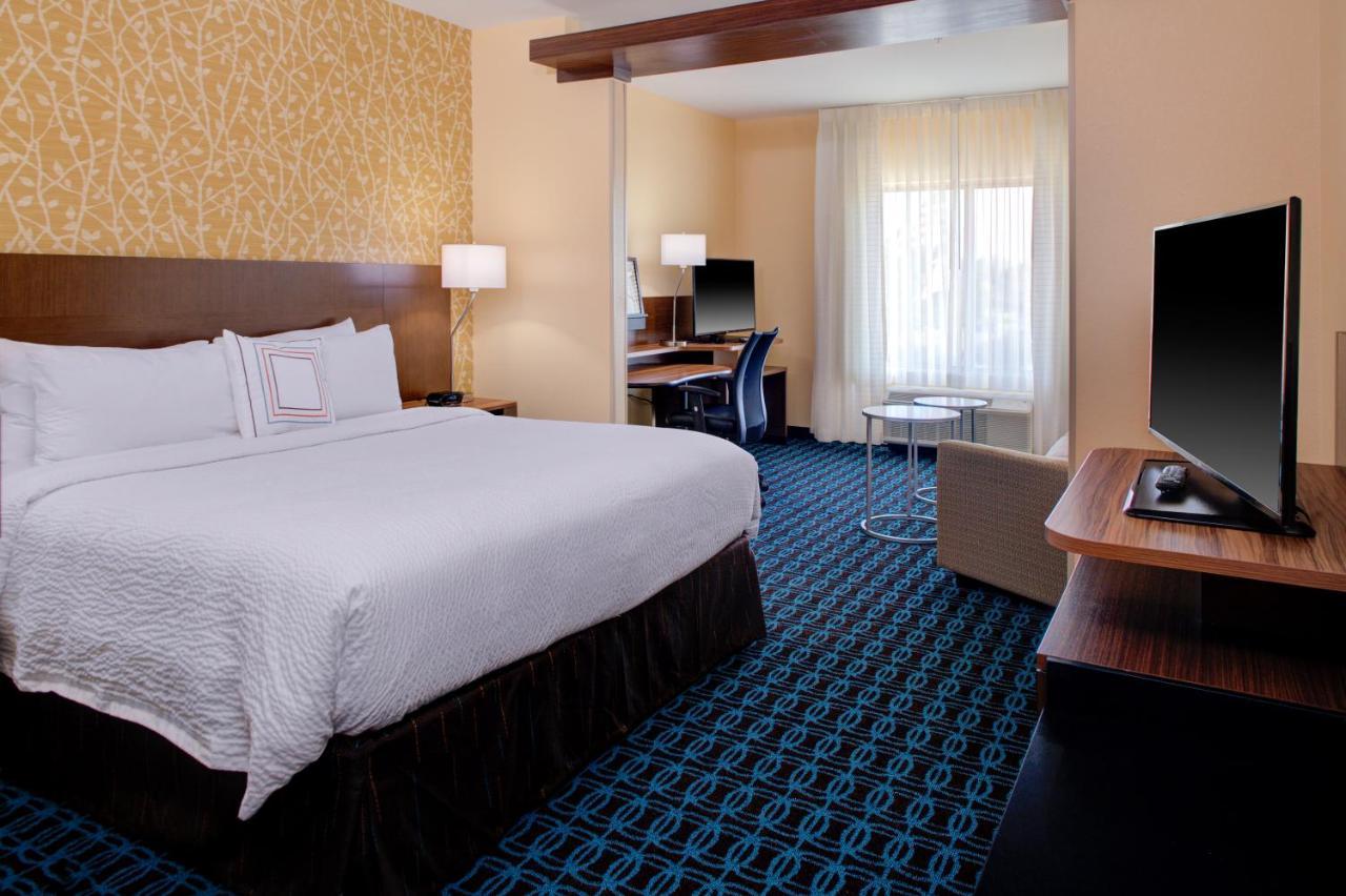 Fairfield Inn & Suites By Marriott Detroit Canton Buitenkant foto