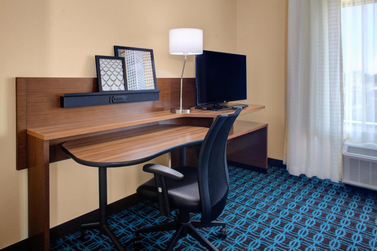 Fairfield Inn & Suites By Marriott Detroit Canton Buitenkant foto