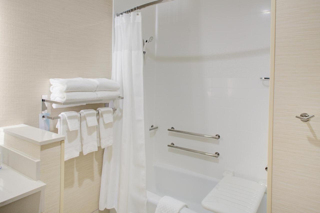 Fairfield Inn & Suites By Marriott Detroit Canton Buitenkant foto